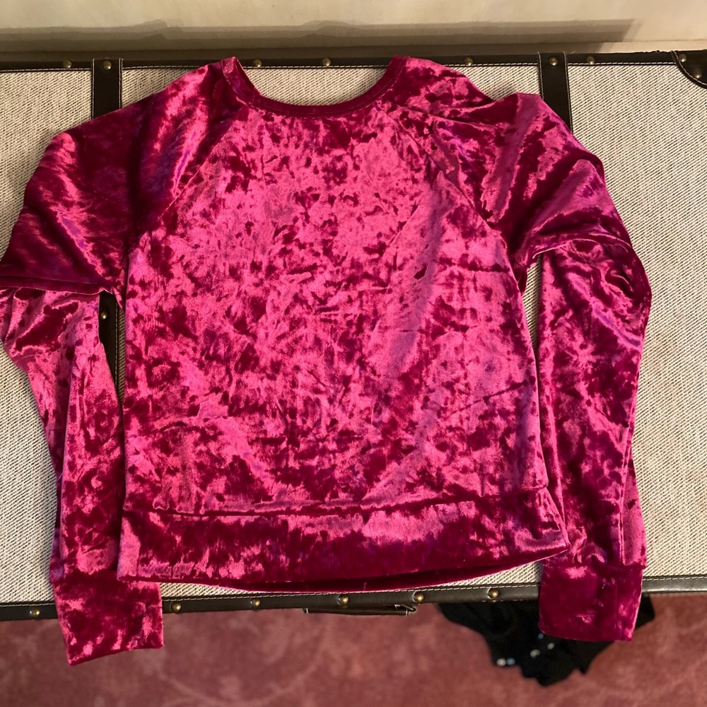 women’s long sleeve